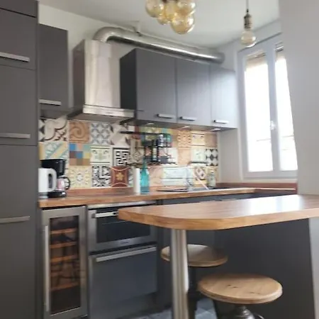 Apartment Porte De Clichy